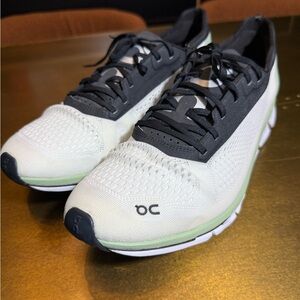 On Running cloud boom size 10.5 Men's Shoes